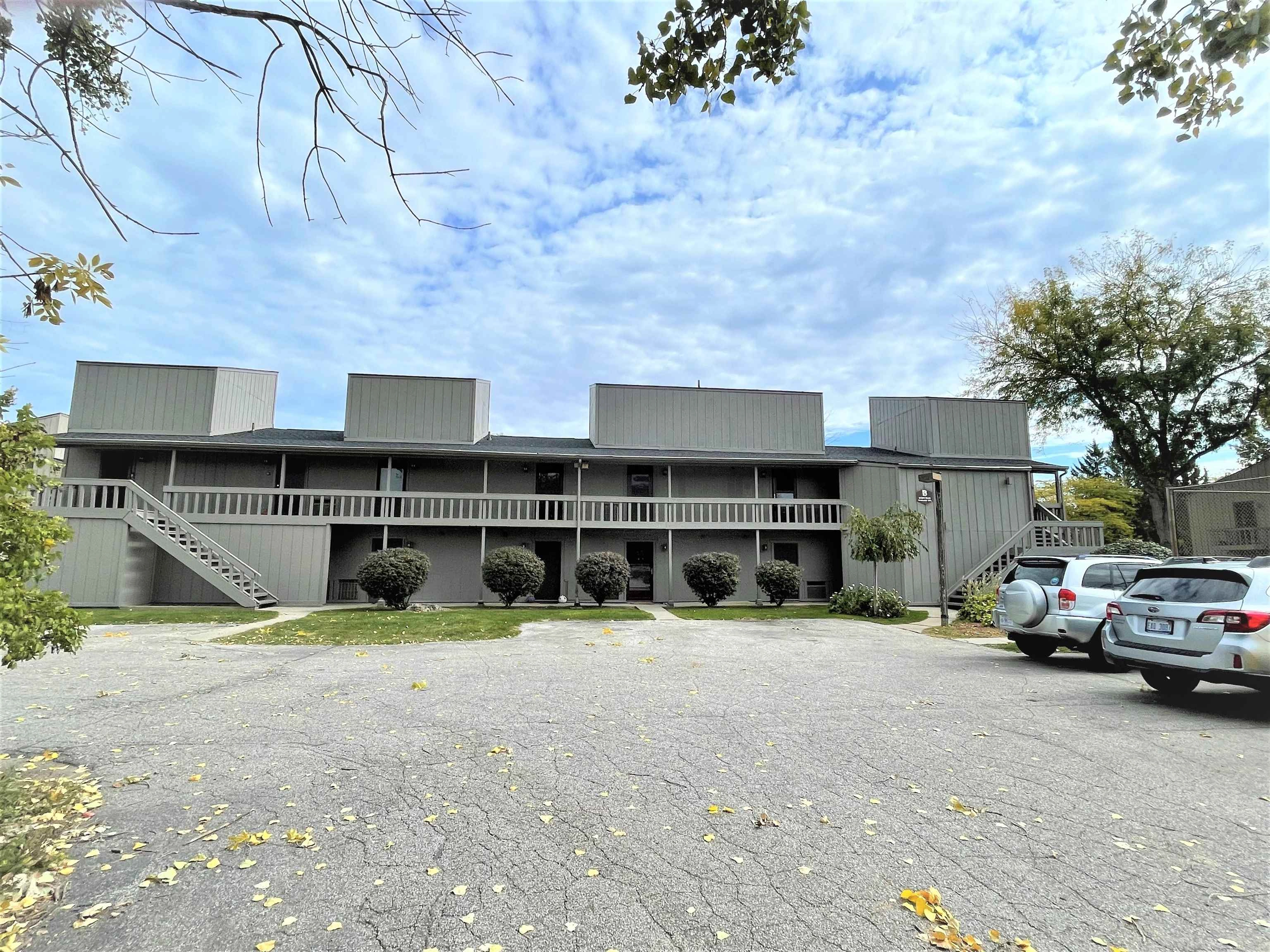 2424 E Tennis Ct B-10 Unit B-3  