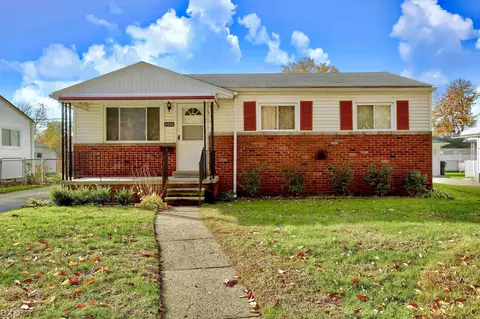 21820 Downing, Saint Clair Shores, MI 48080