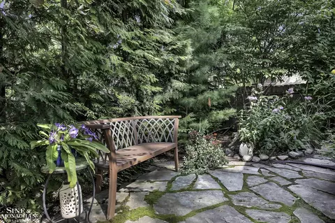 1956 Severn, Grosse Pointe Woods, MI 48236 photo 31