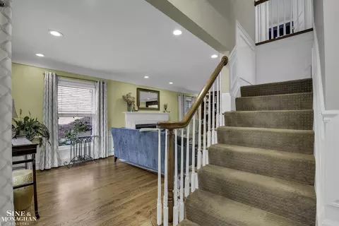 1956 Severn, Grosse Pointe Woods, MI 48236 photo 3