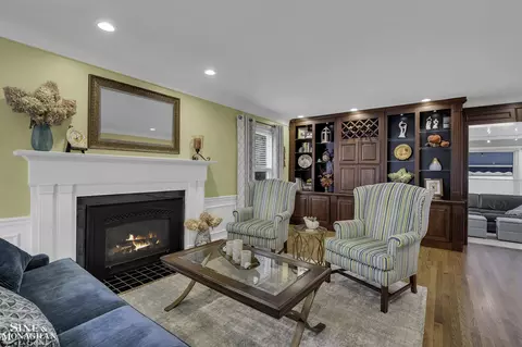 1956 Severn, Grosse Pointe Woods, MI 48236 photo 7