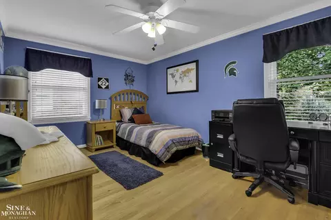 1956 Severn, Grosse Pointe Woods, MI 48236 photo 24