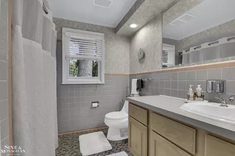 1956 Severn, Grosse Pointe Woods, MI 48236 photo 26