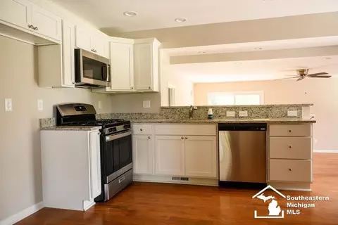 13155 Hannan, Romulus, MI 48174 photo 4