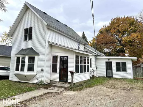 531 Grover, Owosso, MI 48867