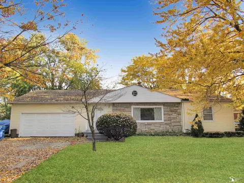 2470 10th, Monroe, MI 48162