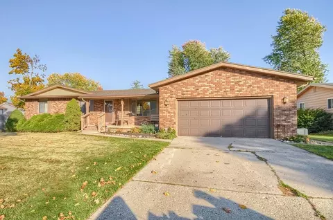 612 Cherrywood, Flushing, MI 48433 photo 3