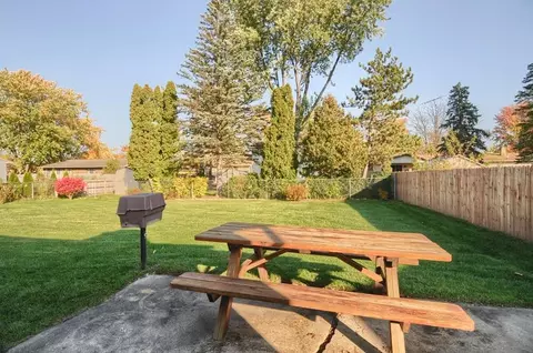612 Cherrywood, Flushing, MI 48433 photo 4