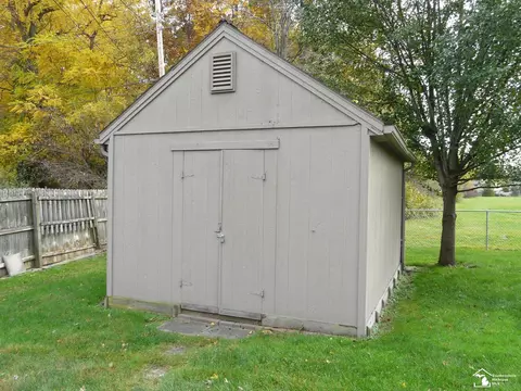 1625 Longfellow, Temperance, MI 48182 photo 6
