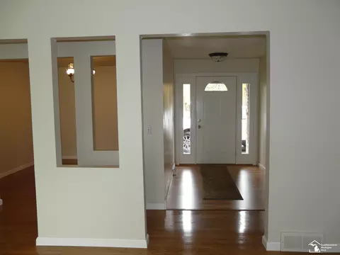1625 Longfellow, Temperance, MI 48182 photo 7