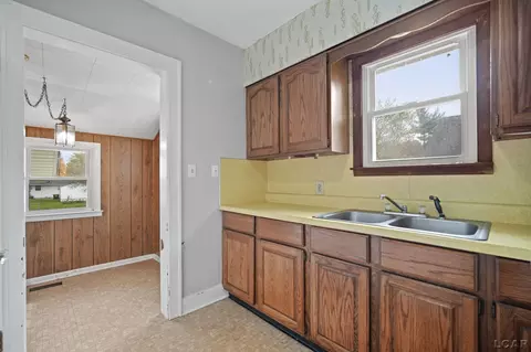 358 Budlong, Adrian, MI 49221 photo 20