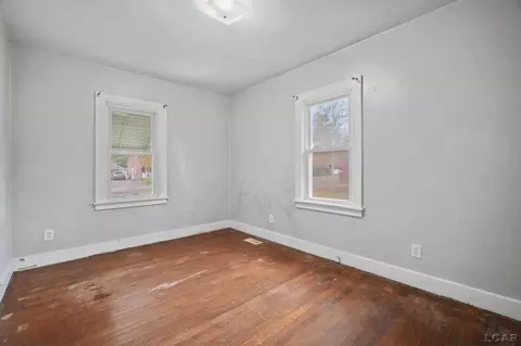 358 Budlong, Adrian, MI 49221 photo 7