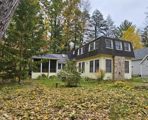 7327 Grove, Lexington, MI 48450