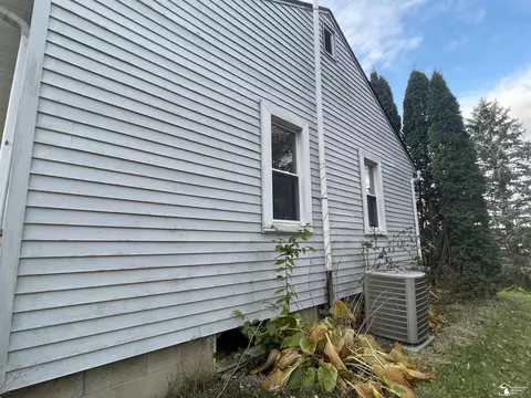 2463 Stewart, Monroe, MI 48162 photo 7