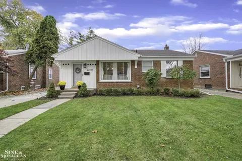 22527 Edgewood, Saint Clair Shores, MI 48080