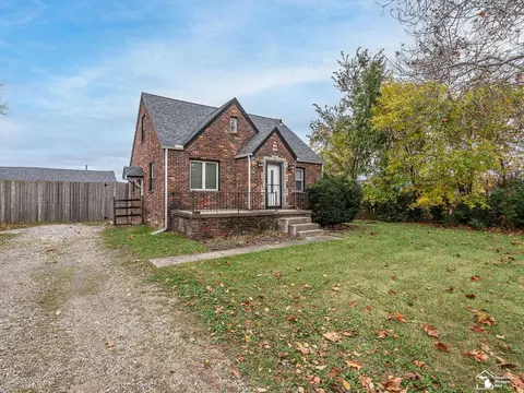 6457 S Dixie, Erie, MI 48133