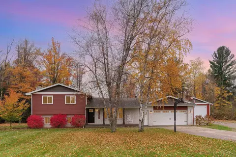 655 W Parish, Kawkawlin, MI 48631 photo 2