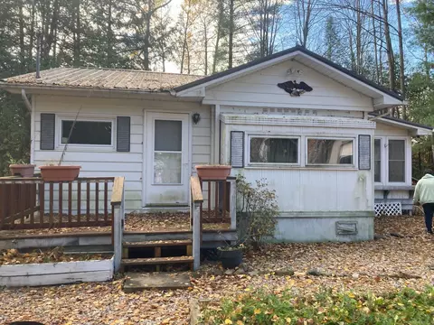 1071 Ranger, Gladwin, MI 48624 photo 4