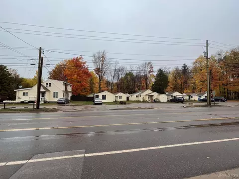 2050 Wright, Marquette, MI 49855