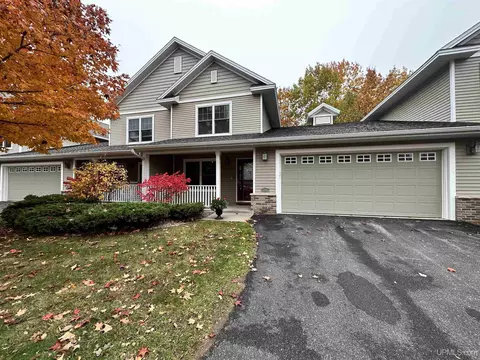 1306 N Bay, Marquette, MI 49855
