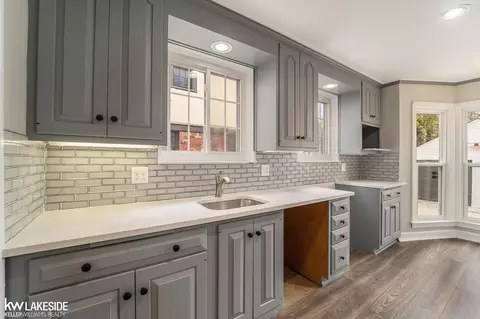 361 Mckinley, Grosse Pointe Farms, MI 48236 photo 9
