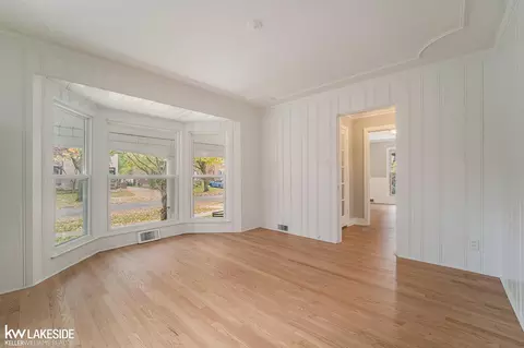 361 Mckinley, Grosse Pointe Farms, MI 48236 photo 5