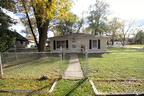 1245 Ash, Carleton, MI 48117