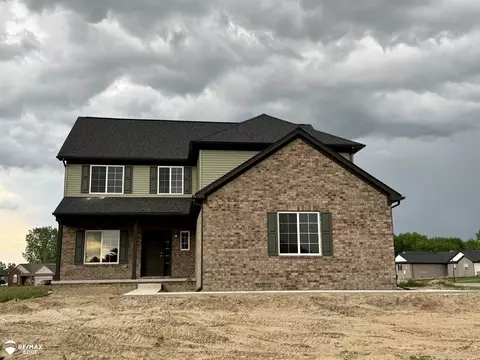 8060 Peninsula, Grand Blanc, MI 48439
