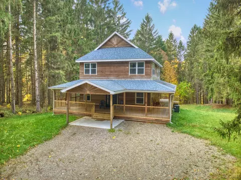 14111 Evergreen Trl, Manitou Beach, MI 49253