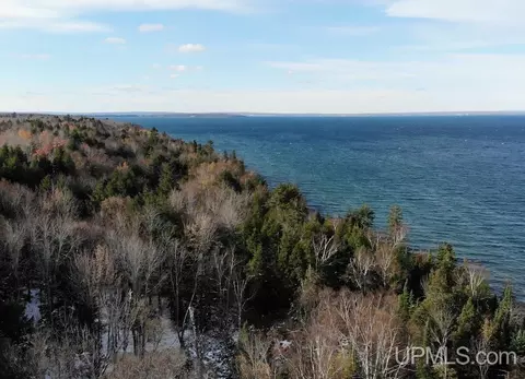 19099 Ravenswood, L'anse, MI 49946