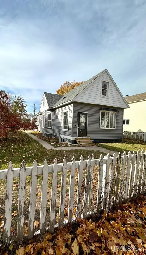 212 S 16th, Escanaba, MI 49829 photo 15