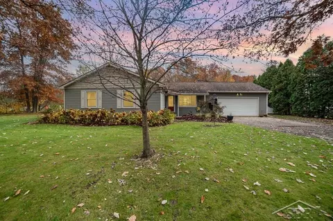 6506 Perrine, Midland, MI 48642