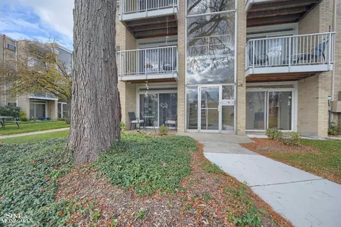 4913 Crooks, Royal Oak, MI 48073