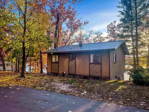 976 Hillcrest, Harrison, MI 48625 photo 4