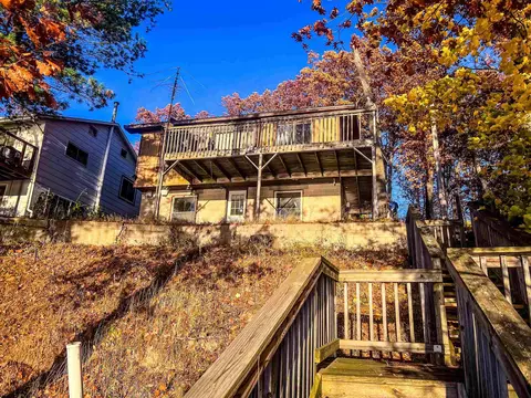 976 Hillcrest, Harrison, MI 48625 photo 2