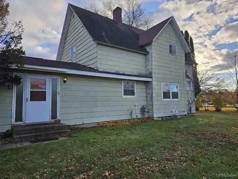 1400 Jackson, Iron Mountain, MI 49801