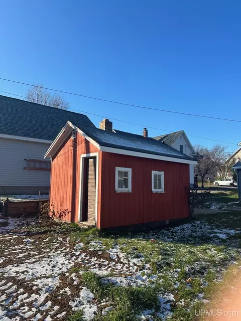 135 Silver, Ishpeming, MI 49849 photo 10