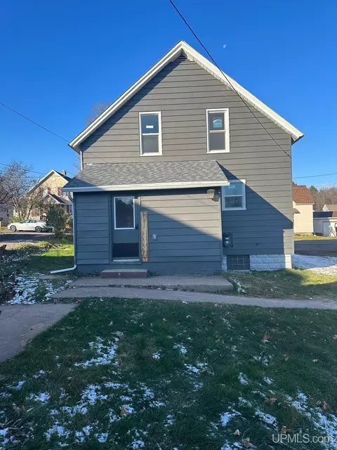 135 Silver, Ishpeming, MI 49849 photo 3