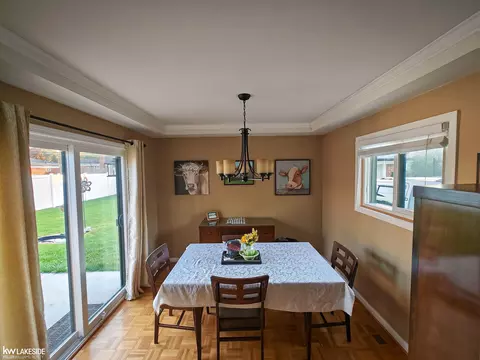 31474 Tecla, Warren, MI 48088 photo 7