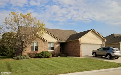36526 Cecilia, Sterling Heights, MI 48312
