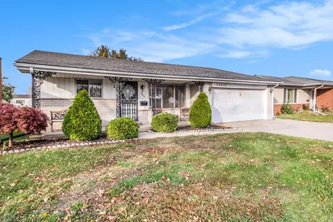 13619 Melva Dr, Warren, MI 48088 photo 2