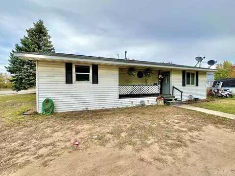 1919 S Lincoln, Escanaba, MI 49829