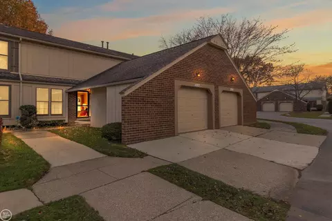 31634 Green Mdw, Warren, MI 48093