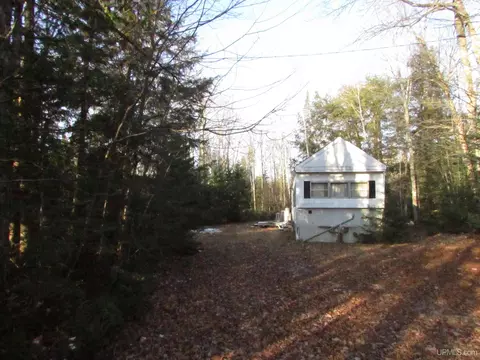9933 M94, Manistique, MI 49854