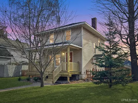 425 Cass, Kingsford, MI 49802