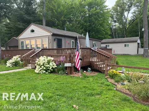 1615 Forest, Harrison, MI 48625