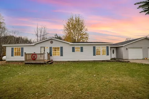 231 Saganing, Bentley, MI 48613