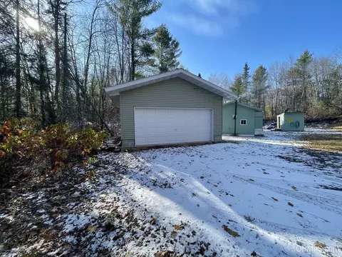 2791 Bear Crk, Gwinn, MI 49841