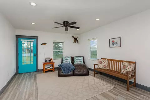 2015 E Parish Rd, Kawkawlin, MI 48631 photo 9