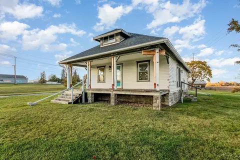 2015 E Parish Rd, Kawkawlin, MI 48631 photo 2